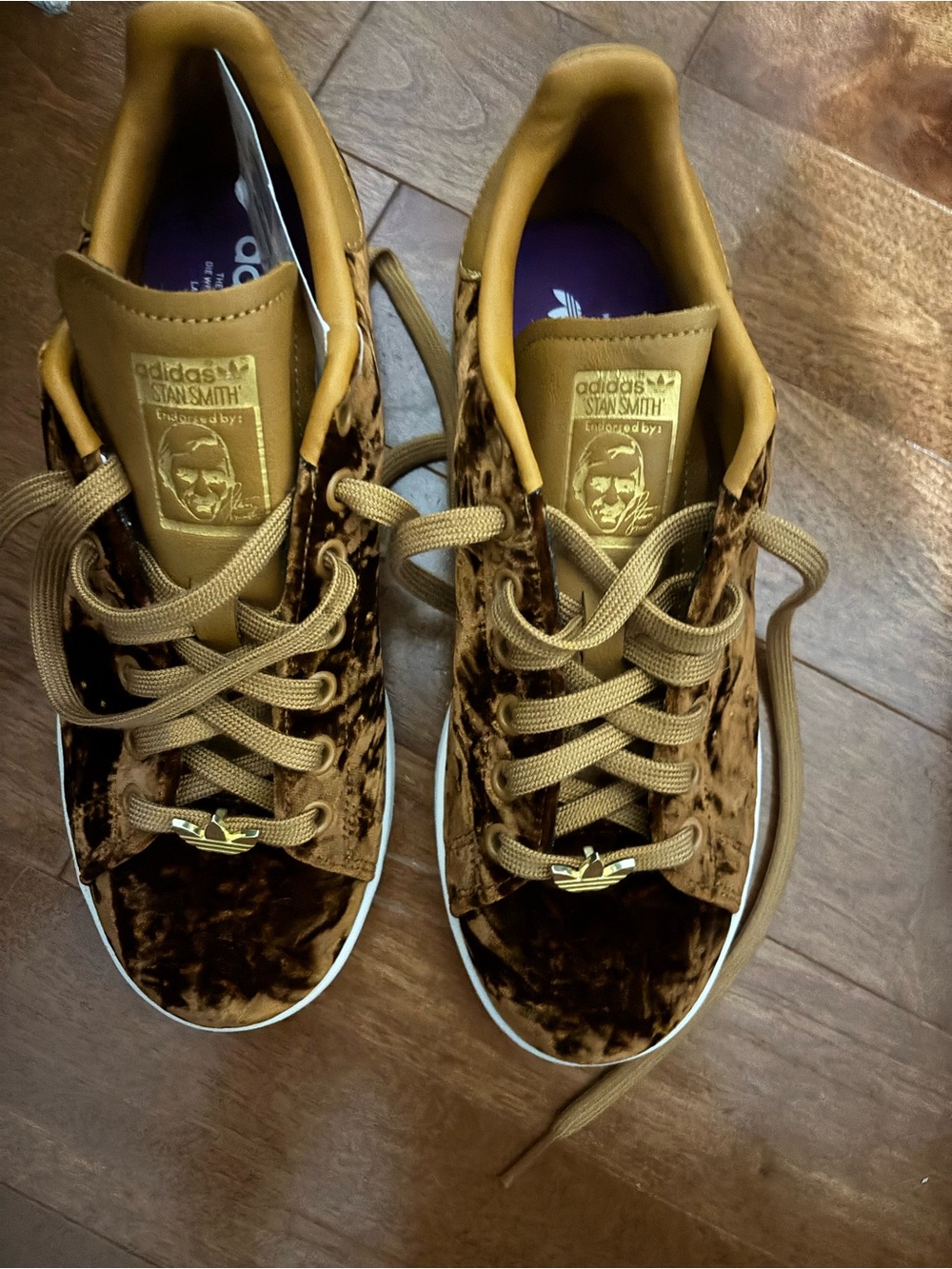 adidas Stan Smith Mesa Velvet Sneakers in Gold